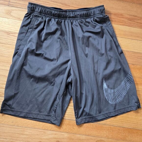 Nike men's shorts Shosh size Medium green - Picture 1 of 6